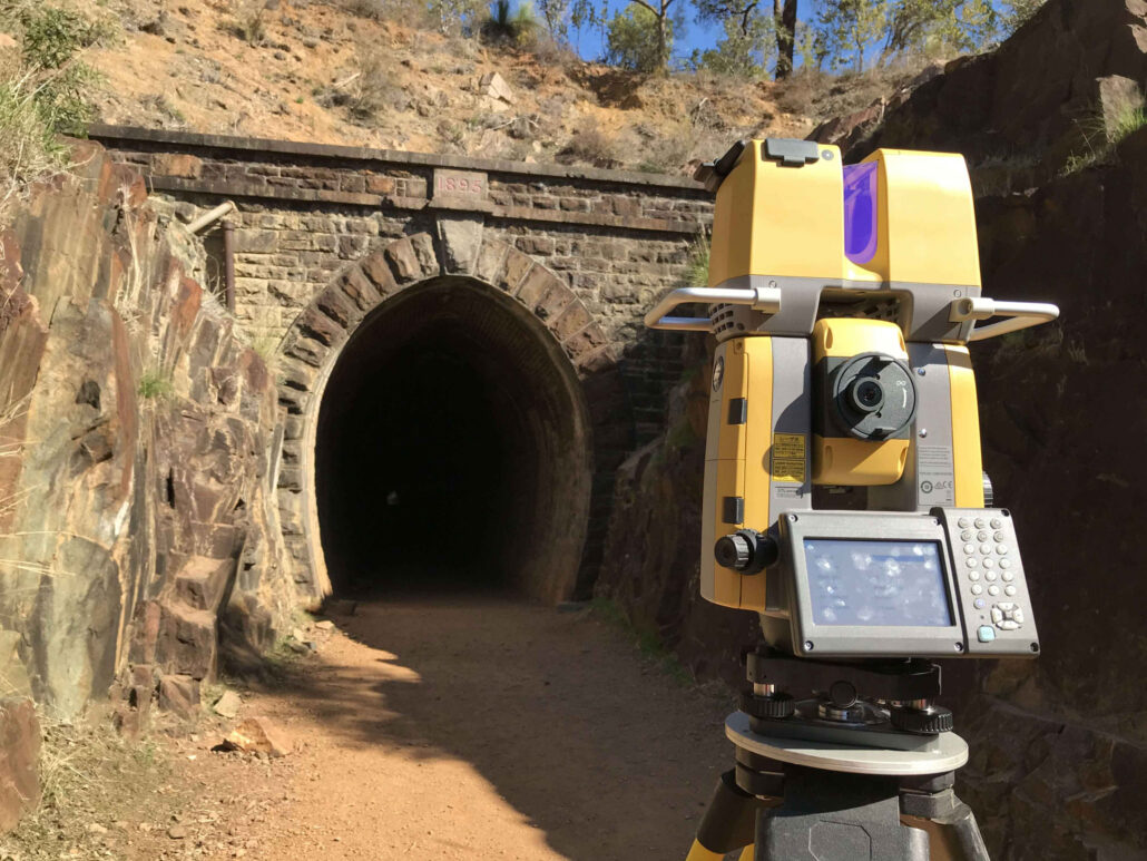 Topcon GTL-1000 Total Station and 3D Laser Scanner | Aptella